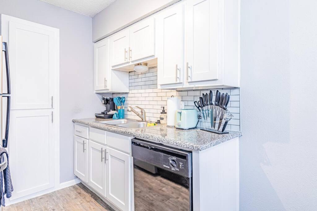 Central 1Br King Bed Suites, Close To Downtown & Domain Austin Ngoại thất bức ảnh