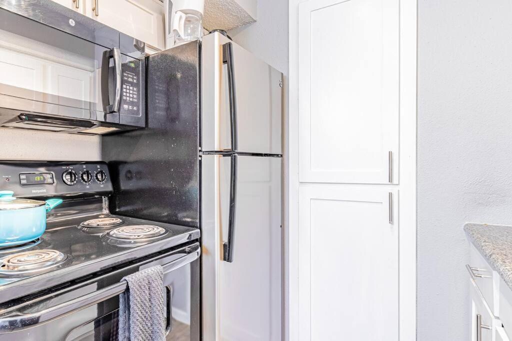 Central 1Br King Bed Suites, Close To Downtown & Domain Austin Ngoại thất bức ảnh